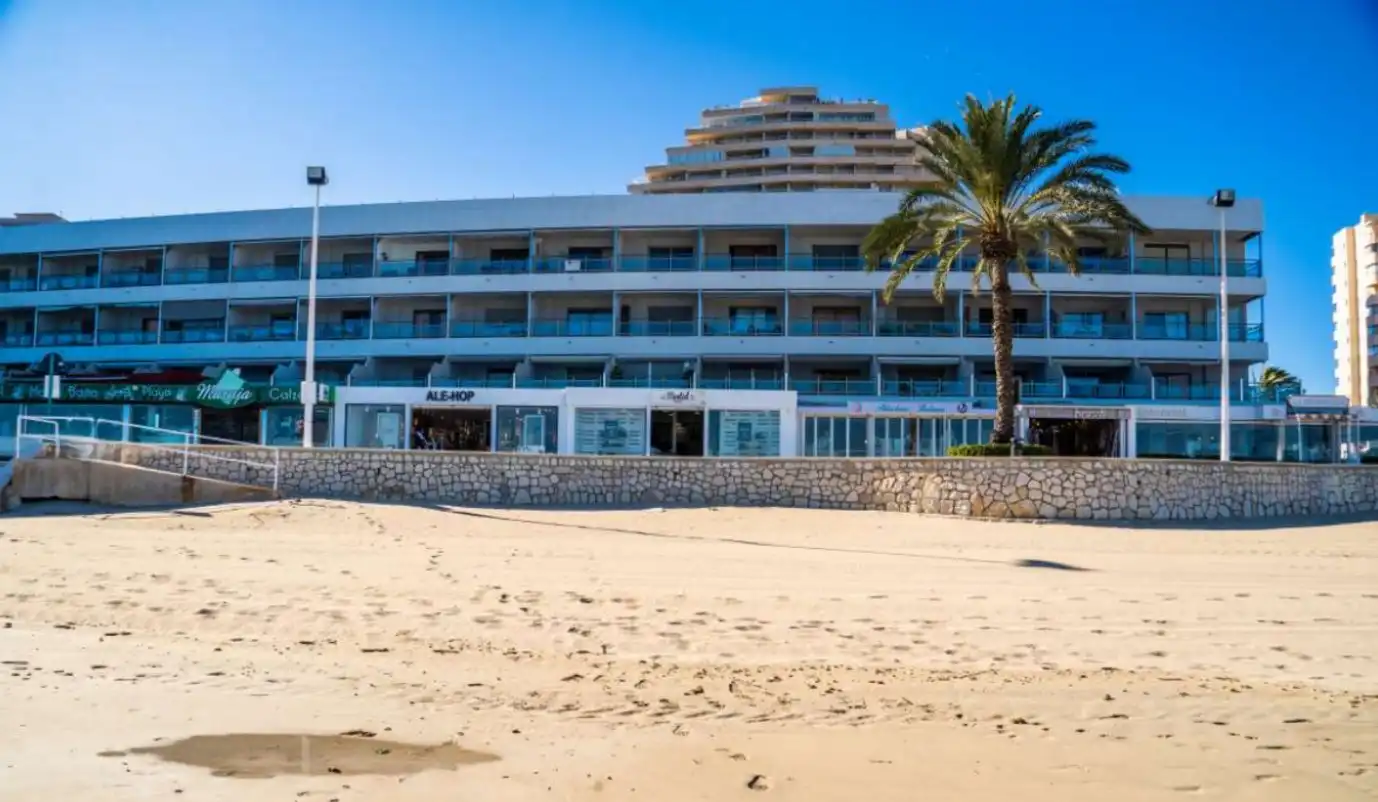 Vista exterior de Apartamento en venta en Calpe / Calp con Aire acondicionado, Calefacción y Jardín privado