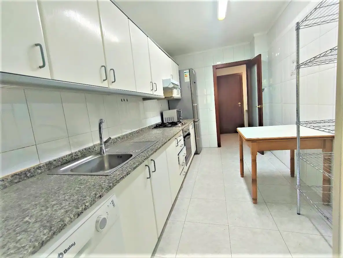 Küche von Wohnung zum Verkauf in Lleida mit Klimaanlage, Heizung und Möbliert