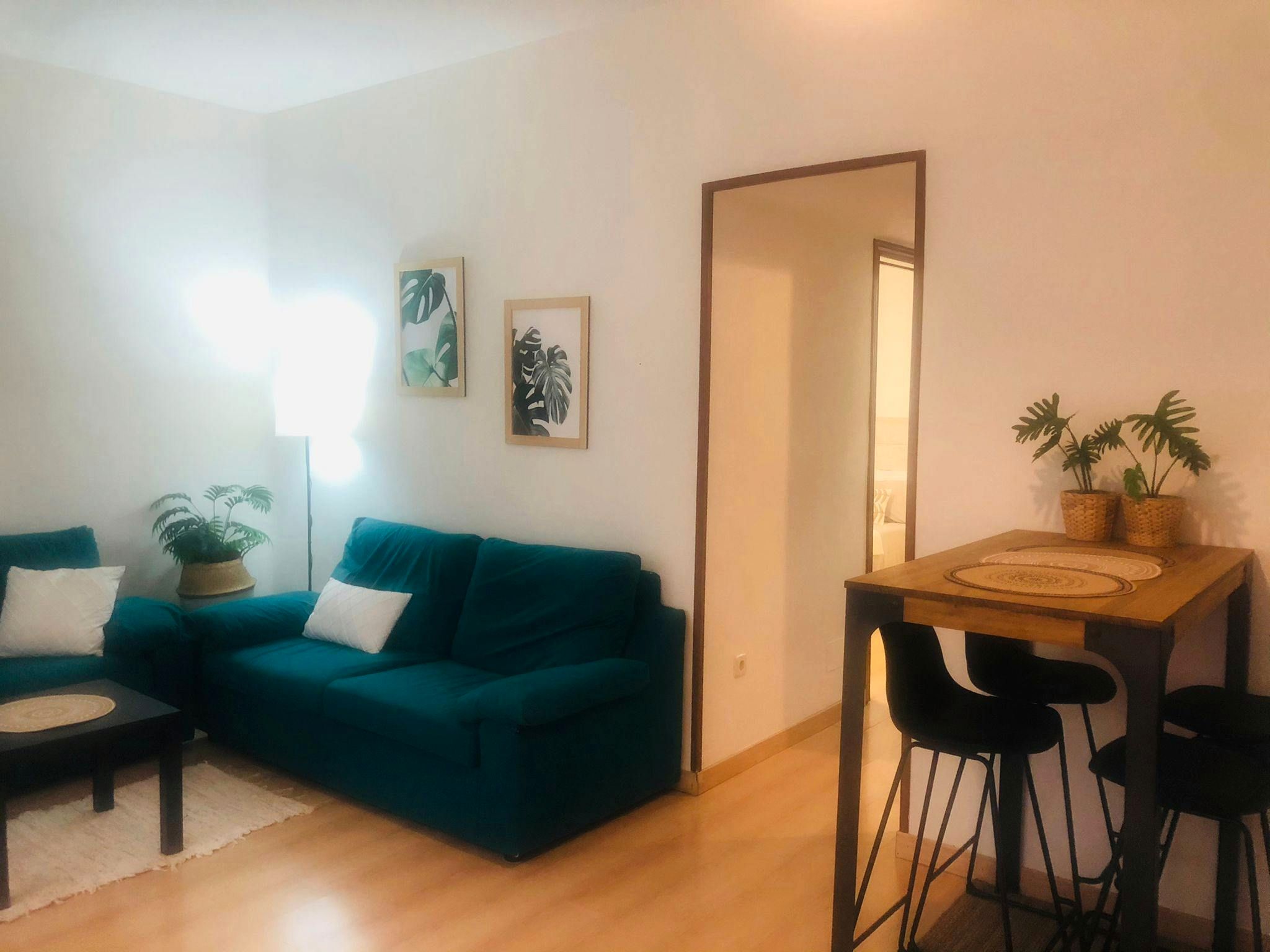 Sala d'estar de Pis de lloguer en  Madrid Capital amb Aire condicionat, Calefacció i Moblat