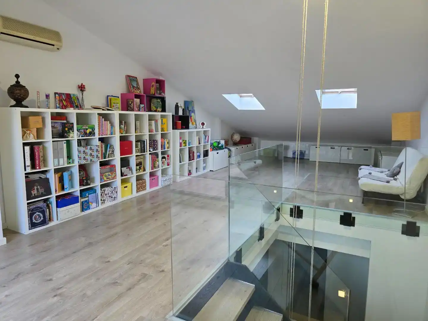 Detached homes for sale in Badalona  with Air Conditioner, Swimming Pool and Balcony