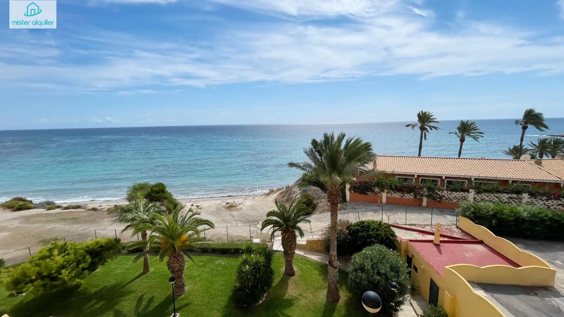 Vista exterior de Casa o chalet de alquiler en El Campello con Calefacción, Terraza y Amueblado