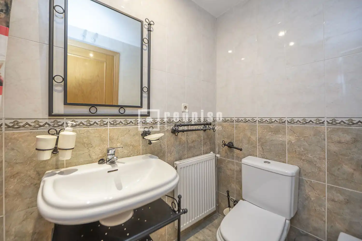 Badezimmer von Wohnung zum Verkauf in Valdemoro mit Klimaanlage, Heizung und Privatgarten