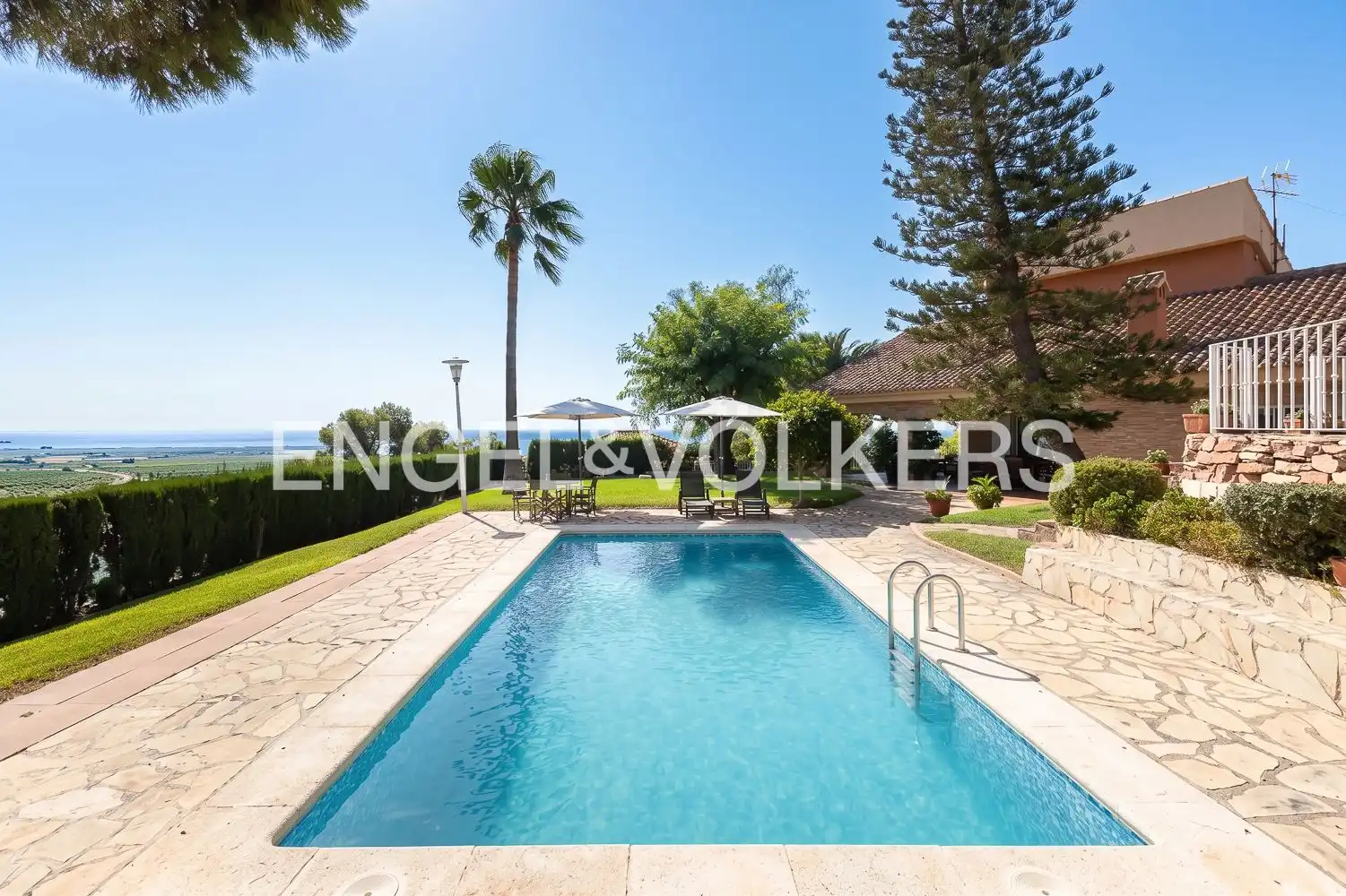Piscina de Casa o chalet en venta en Sagunto / Sagunt con Aire acondicionado, Calefacción y Jardín privado