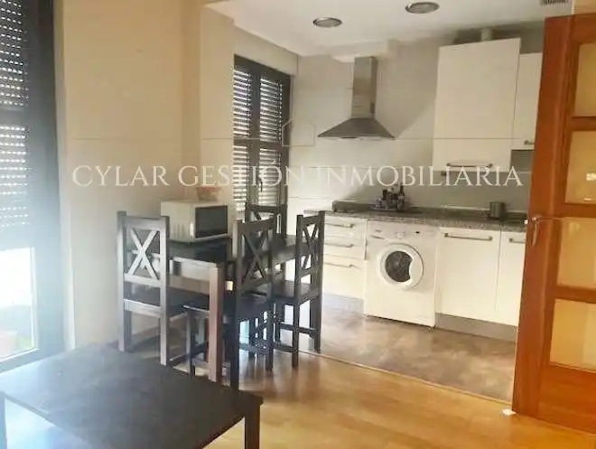 Vista exterior de Piso de alquiler en Salamanca con Calefacción, Parquet y Amueblado