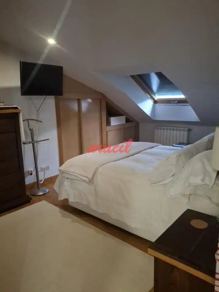 Habitación de Dúplex en venta en Ourense Capital  con Calefacción y Amueblado