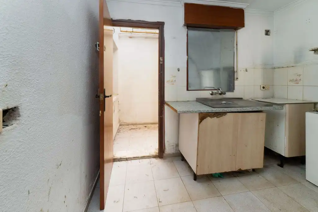Semi-detached house for sale in C/ Lejona, imagen 4