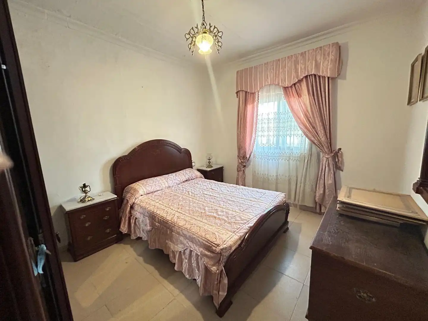 Habitación de Casa o chalet en venta en Utrera