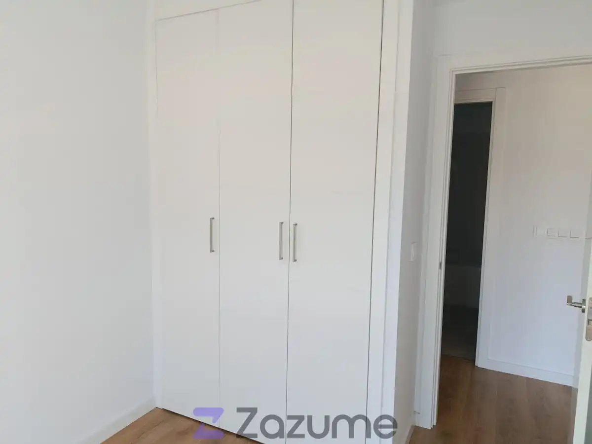 Schlafzimmer von Wohnung zur Miete in Dos Hermanas mit Klimaanlage, Heizung und Privatgarten