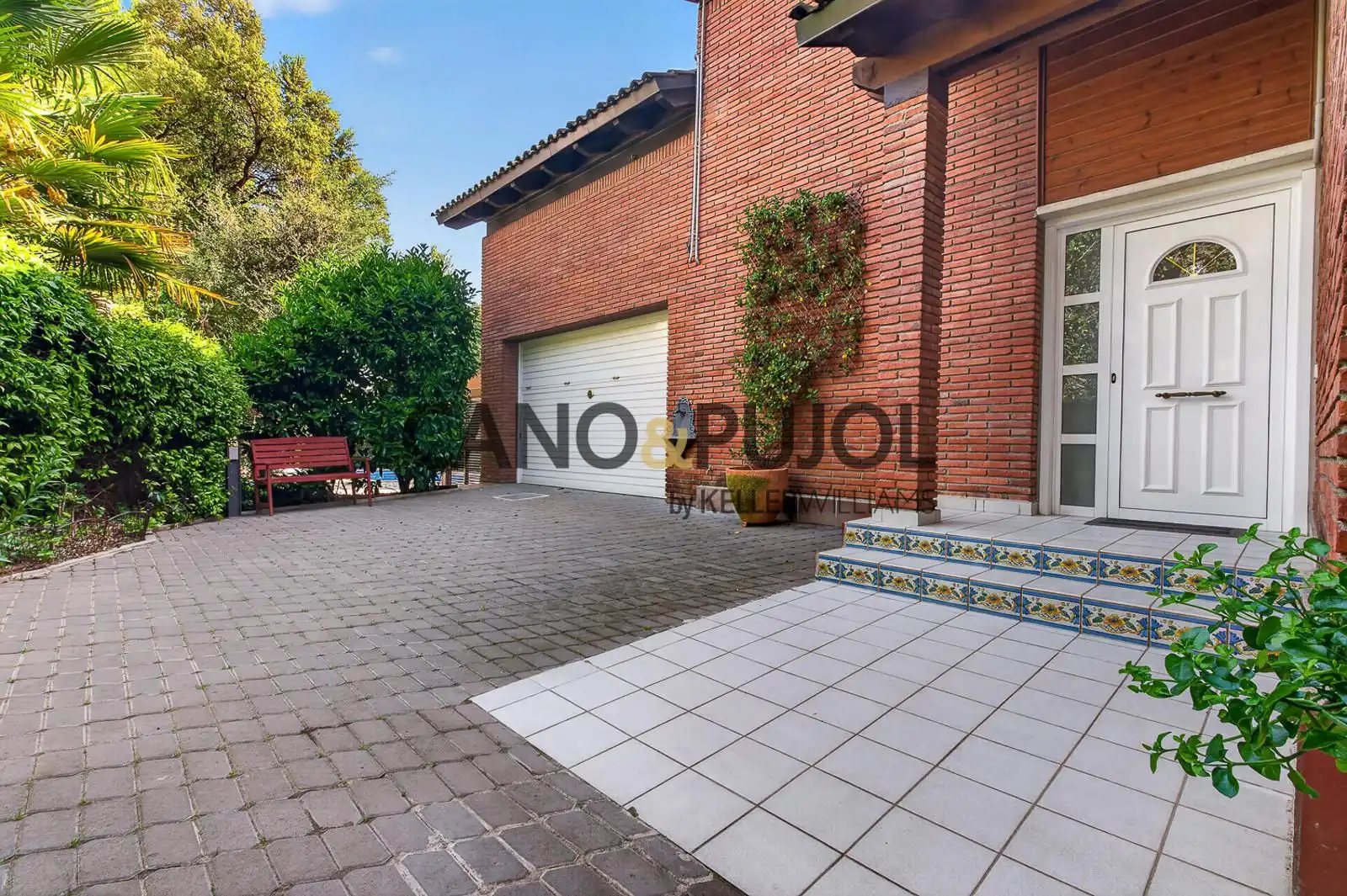 Vista exterior de Casa o xalet en venda en Sant Cugat del Vallès amb Aire condicionat, Calefacció i Terrassa