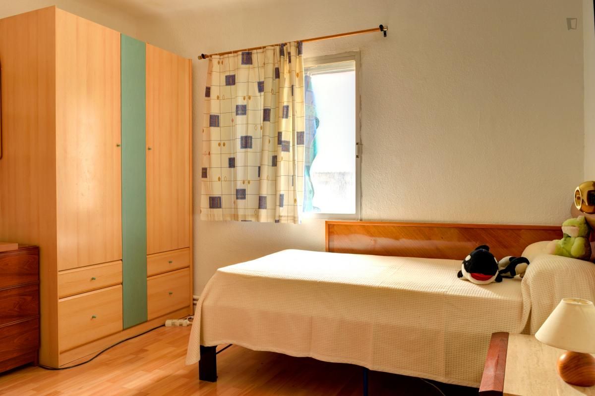 House or chalet to share in Juslibol