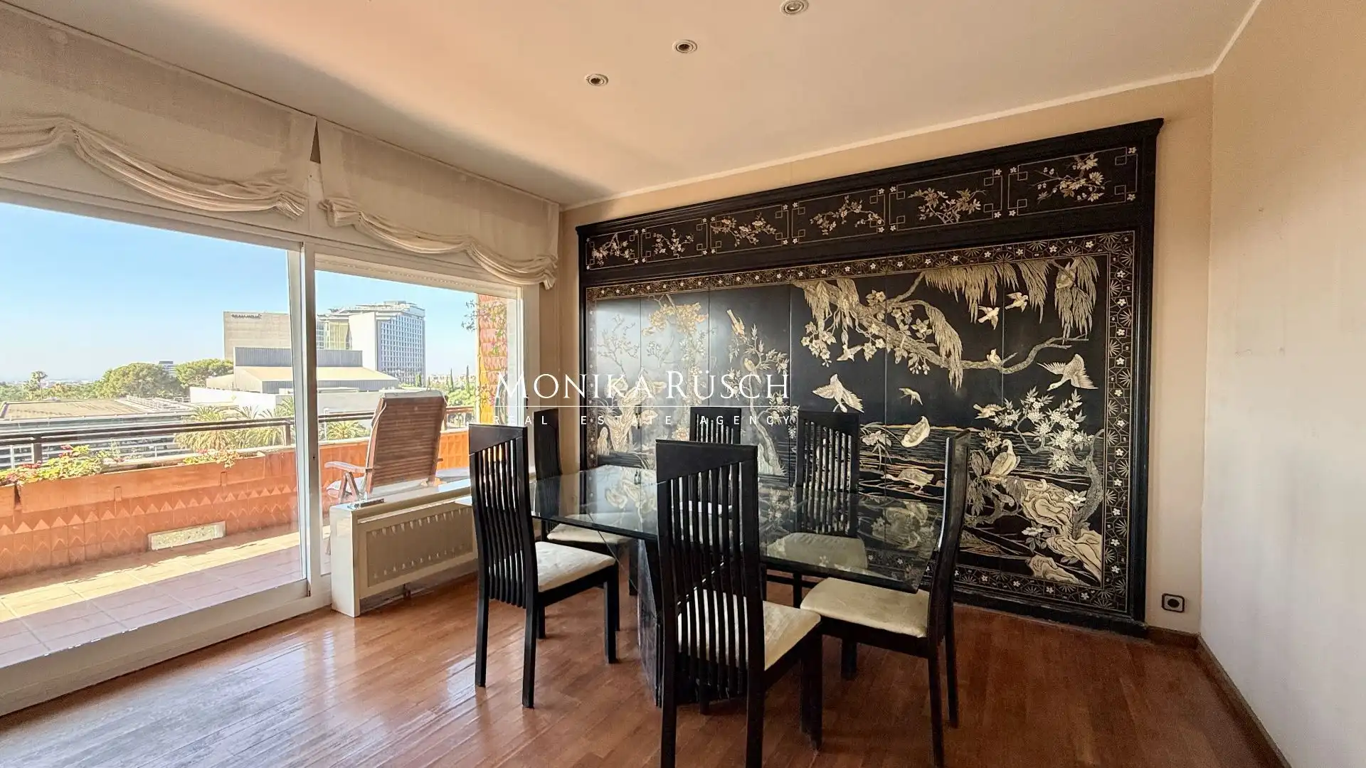 Comedor de Piso en venta en Barcelona con Calefacción, Terraza y Trastero