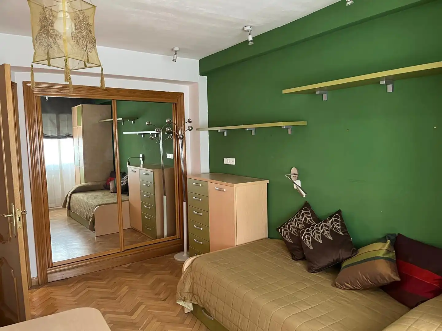Bedroom of Flat for rent in Madrid  with Air Conditioner, Heating and Parquet flooring