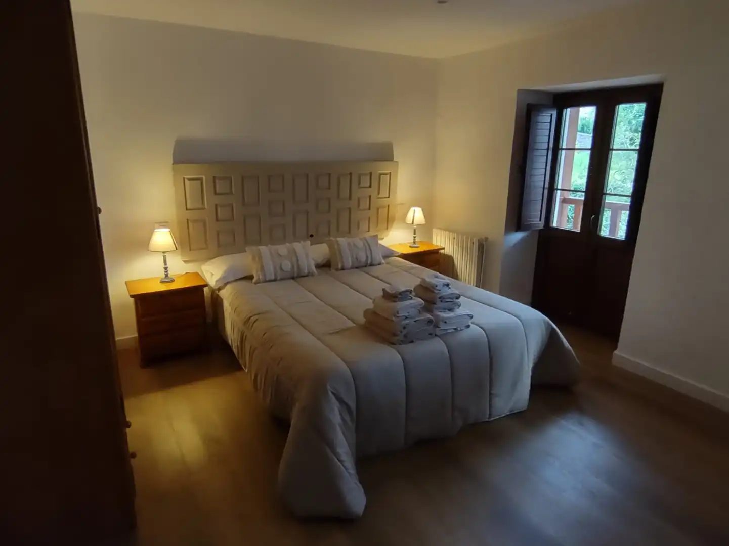 Dormitori de Casa adosada de lloguer en Riotuerto amb Calefacció, Jardí privat i Parquet