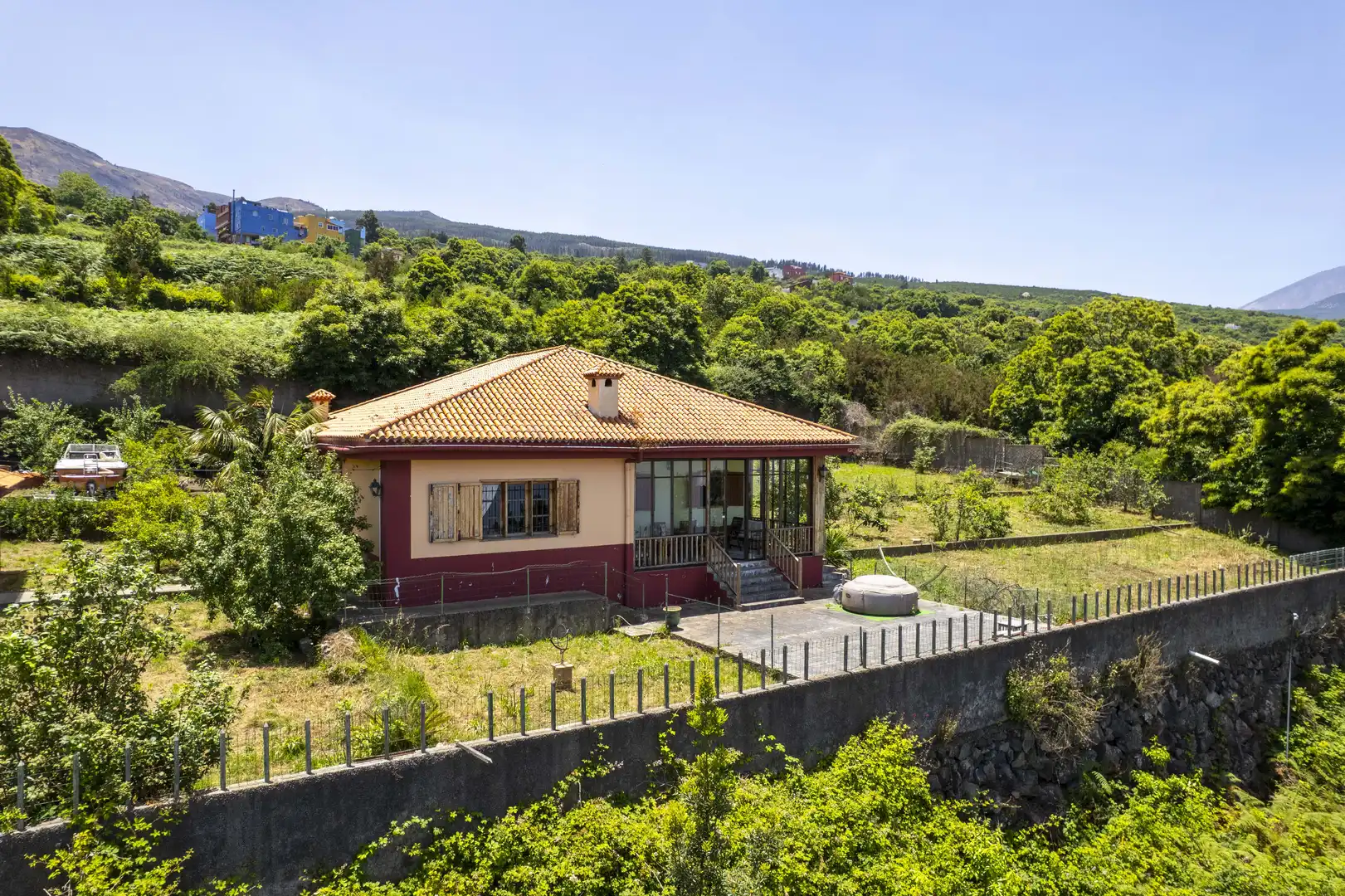 Vista exterior de Casa o xalet en venda en La Orotava amb Calefacció, Jardí privat i Traster