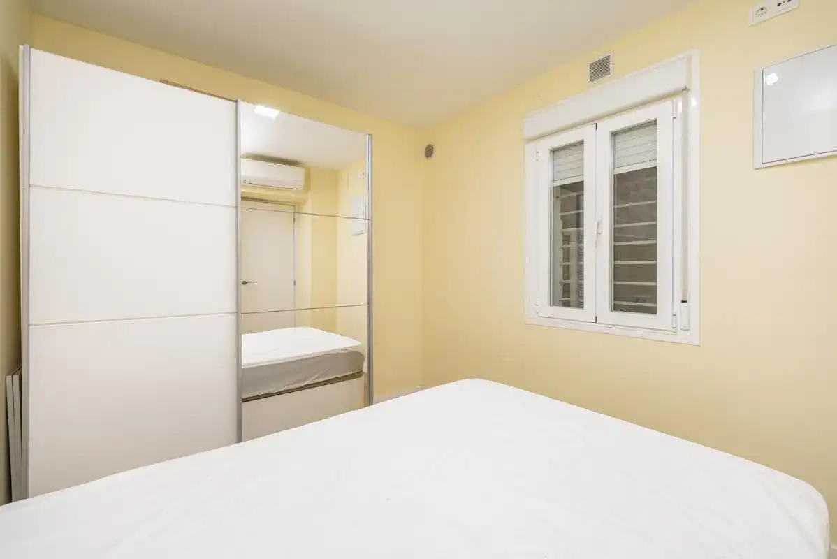 Schlafzimmer von Erdgeschoss zum Verkauf in Madrid mit Klimaanlage, Heizung und Möbliert