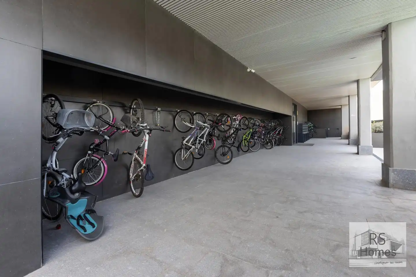 Parking de Piso en venta en Valencia con Aire acondicionado, Calefacción y Trastero