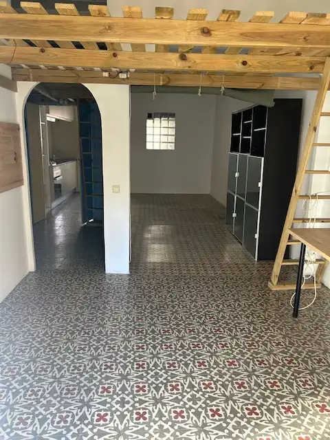 Flat for sale in Barcelona  with Washing machine, Balcony and Alarm