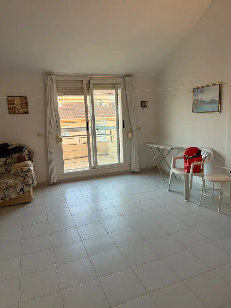 Casa adosada en venta en Calle Castillo de Rena, Avenida Elvas