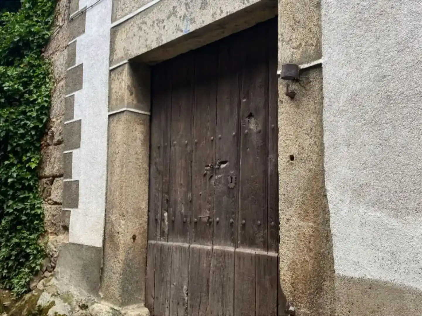Vista exterior de Local en venta en Candelario