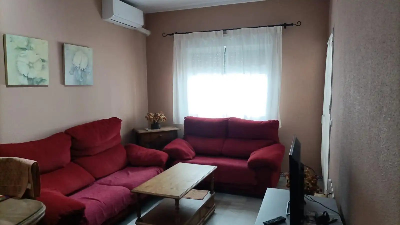Sala d'estar de Apartament en venda en Chiclana de la Frontera amb Jardí privat, Terrassa i Moblat