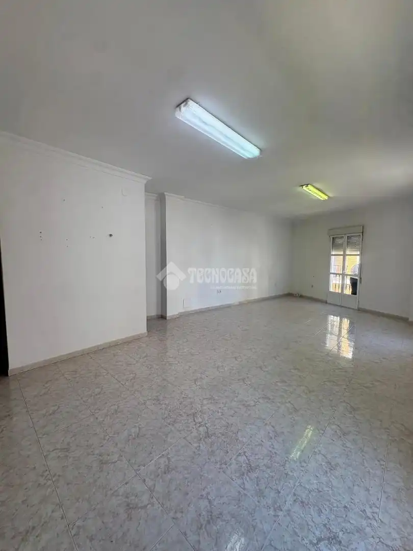Office for rent in Trigueros
