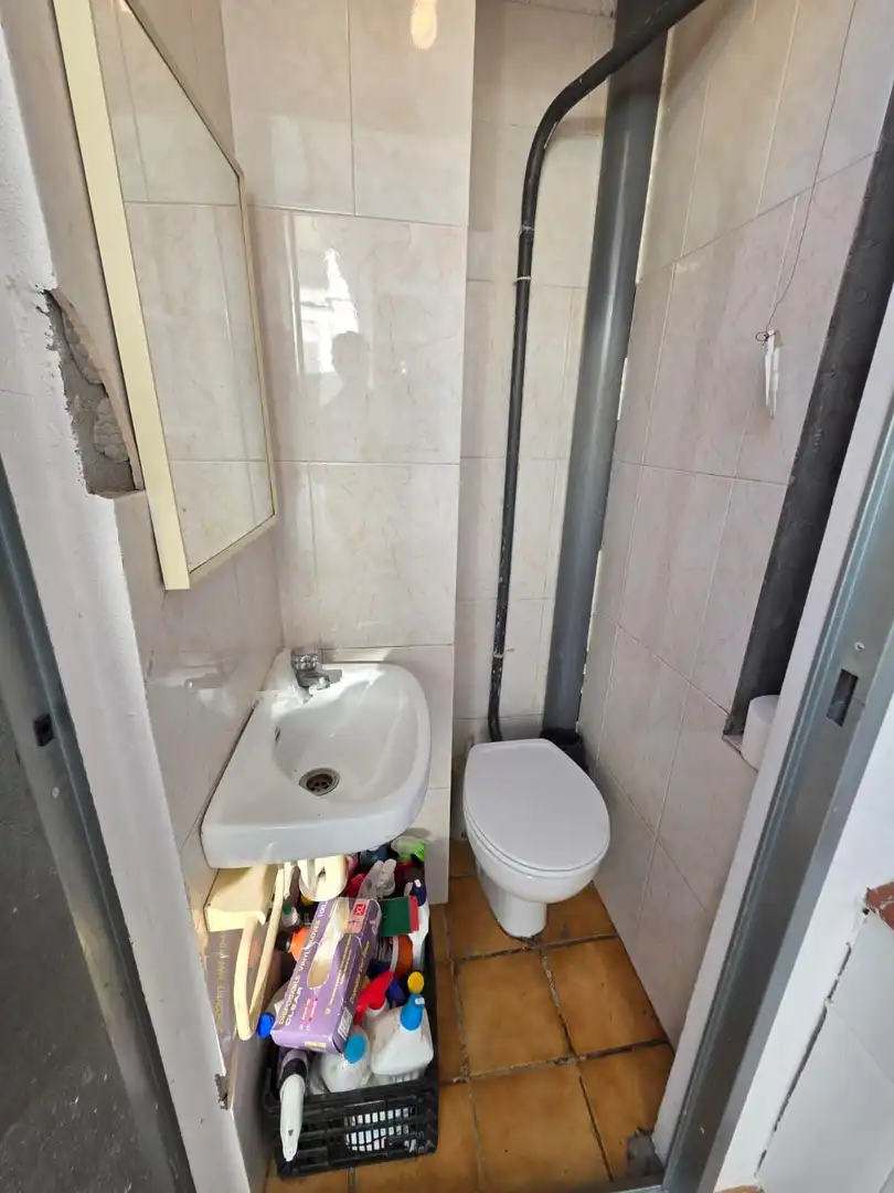 Baño de Planta baja en venta en Igualada con Calefacción, Terraza y Trastero