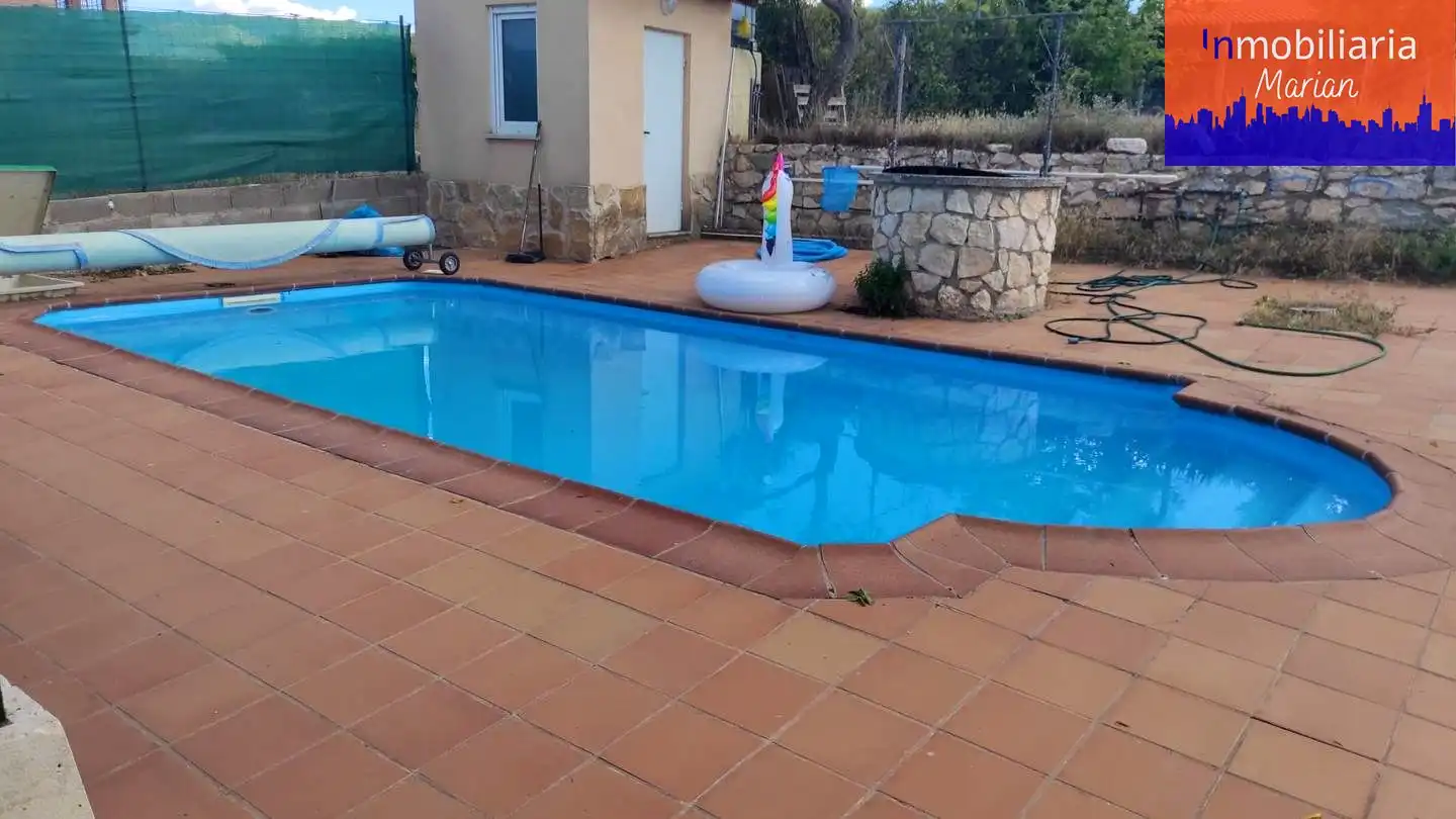 Piscina de Casa o xalet en venda en Milagros amb Calefacció, Jardí privat i Terrassa