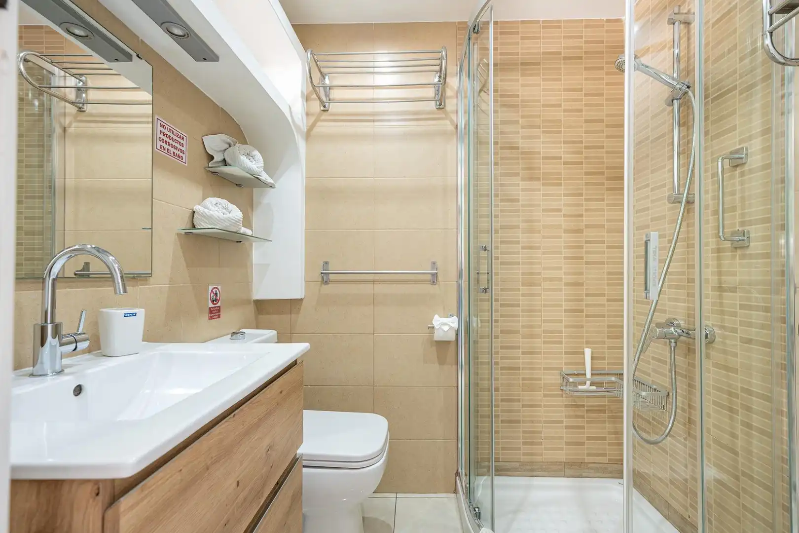 Baño de Casa o chalet en venta en San Bartolomé de Tirajana con Terraza, Amueblado y Piscina comunitaria