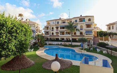 Vista exterior de Apartament en venda en Torrevieja amb Aire condicionat i Terrassa