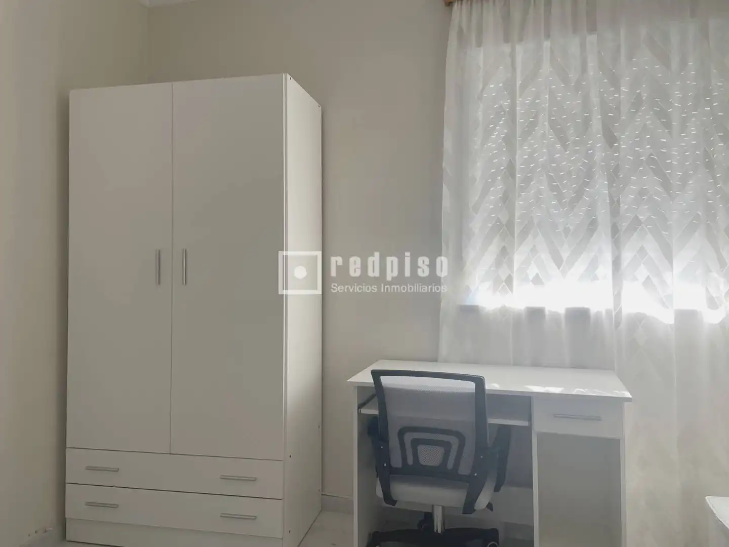 Bedroom of Flat for rent in Sevilla  with Air Conditioner, Terrace and Furnished
