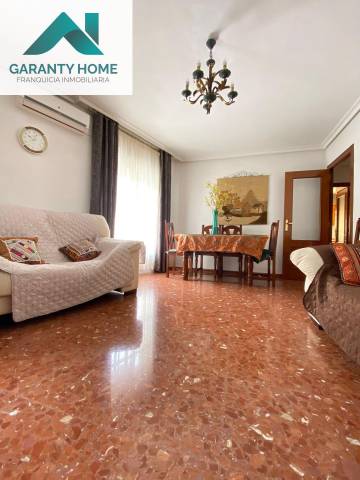 Piso en Venta en Martos