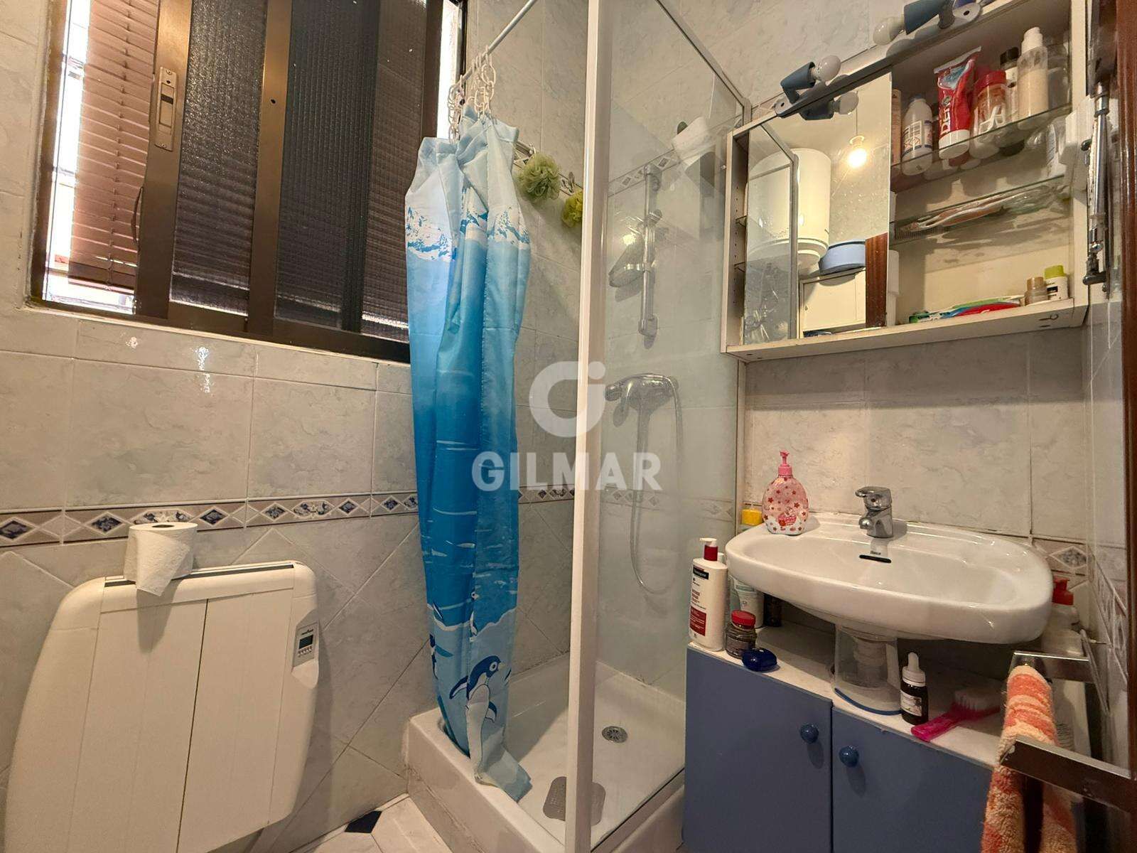 Bathroom of Flat for sale in  Madrid Capital  with Heating