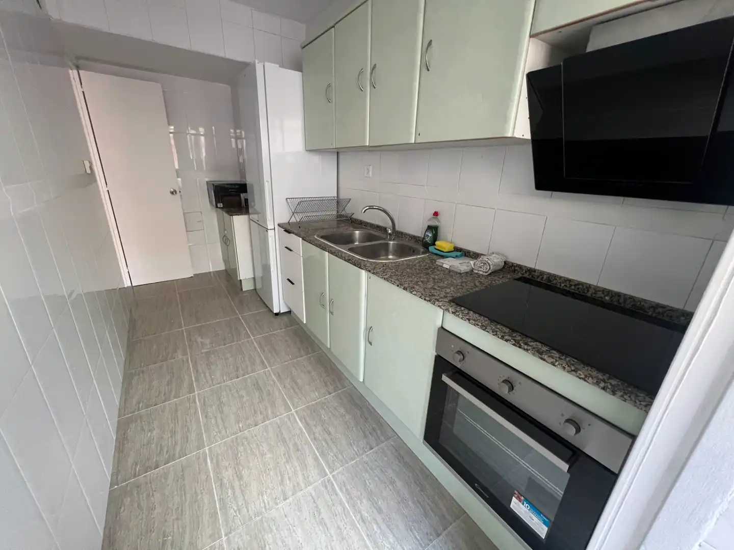 Cuina de Pis en venda en Tarragona amb Aire condicionat, Calefacció i Moblat