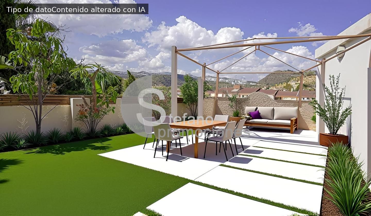 Terrassa de Casa o xalet en venda en Málaga Capital amb Aire condicionat, Jardí privat i Terrassa