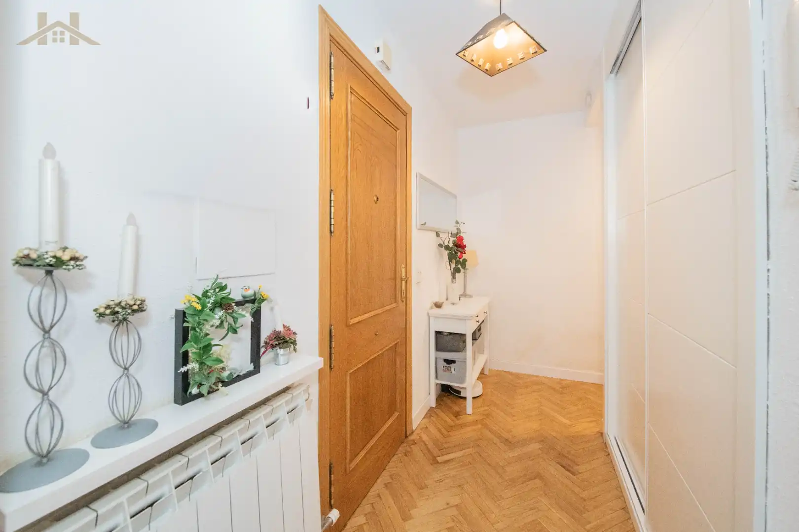 Wohnung zum Verkauf in Tres Cantos mit Klimaanlage, Heizung und Möbliert