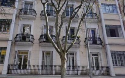 Exterior view of Flat for sale in  Madrid Capital  with Air Conditioner and Balcony