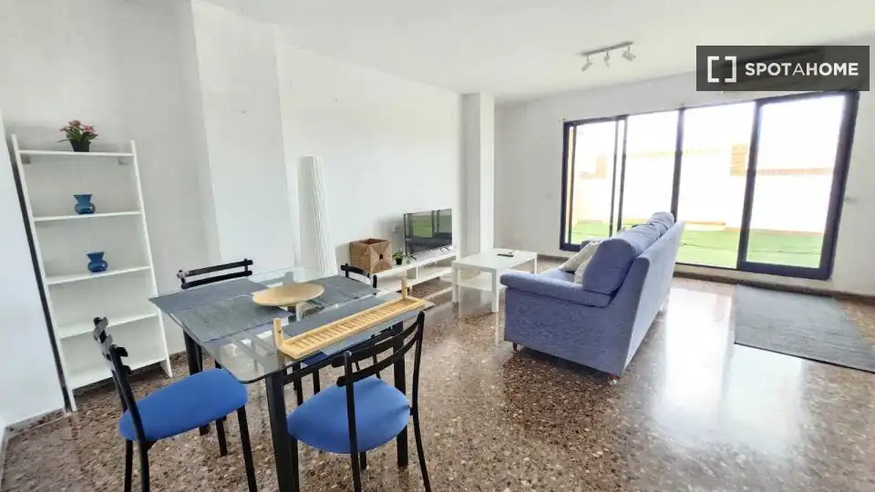 Piso de 2 habitaciones en alquiler en El Grau, Valencia., image 4