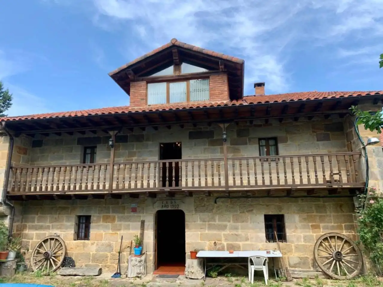 Vista exterior de Casa o chalet en venta en Arija con Calefacción, Jardín privado y Terraza