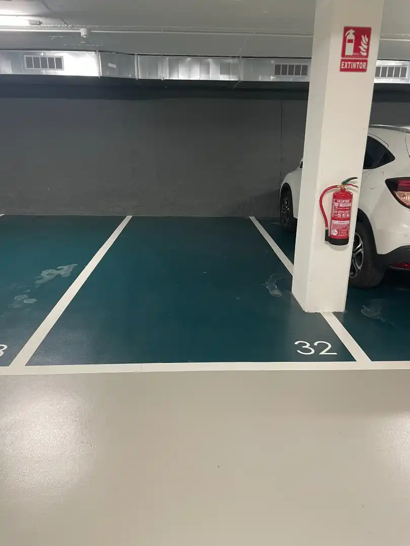 Aparcament de Garatge en venda en L'Hospitalet de Llobregat