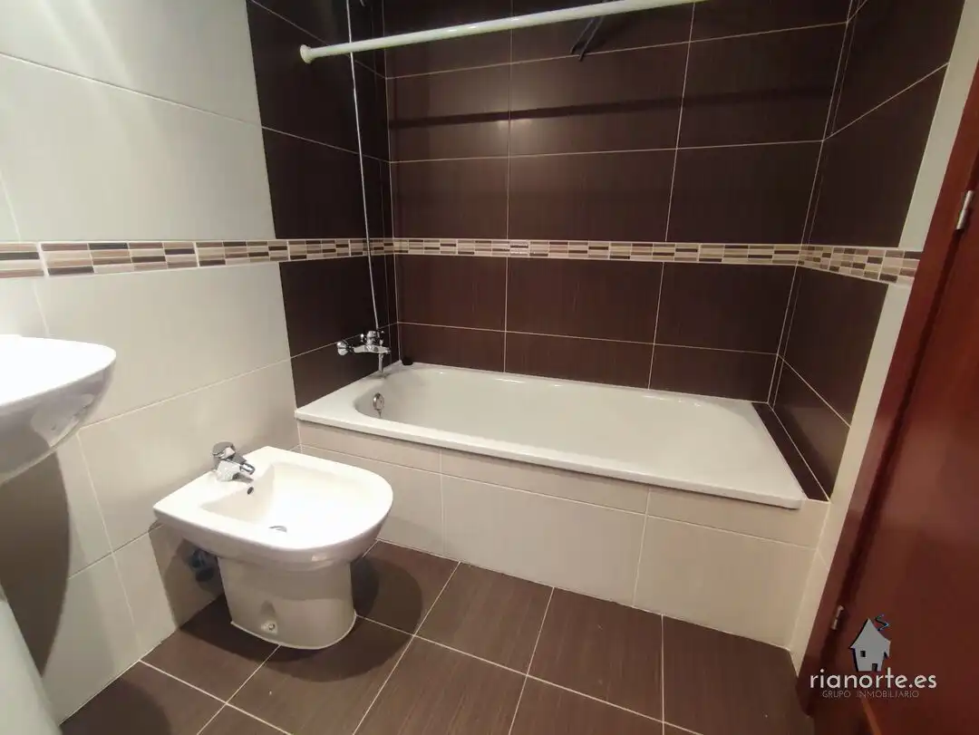 Bathroom of Flat for sale in Langreo  with Heating, Terrace and Storage room