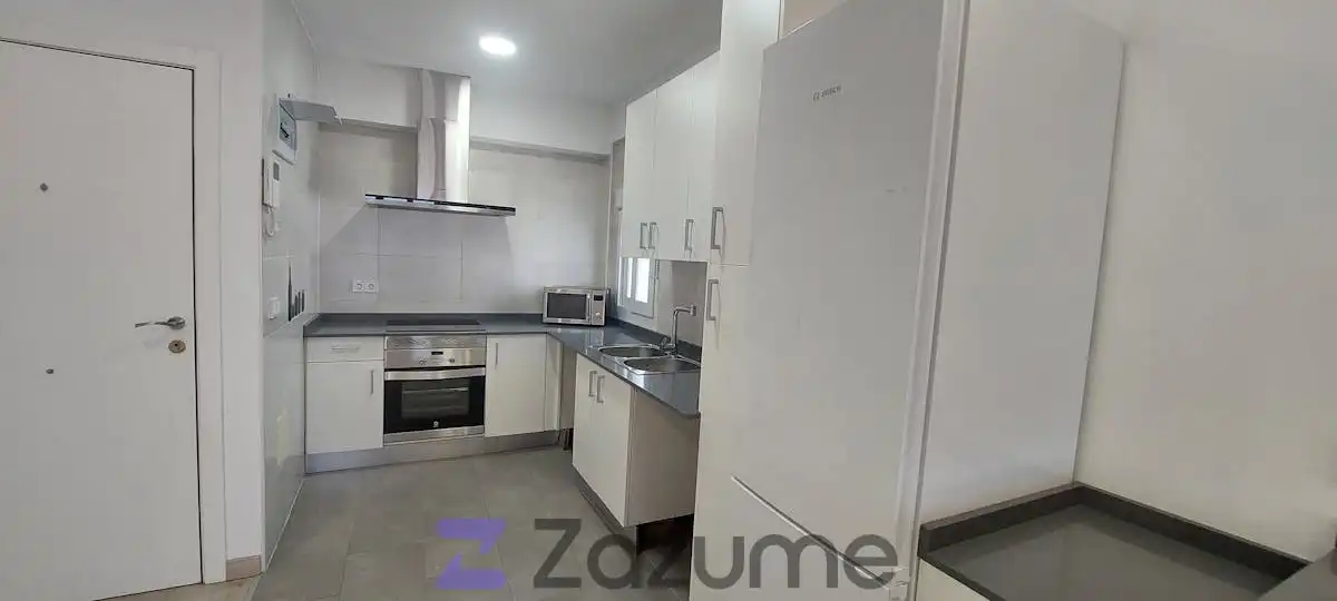 Flat for rent in C. de la Isla de Ons, Peñagrande