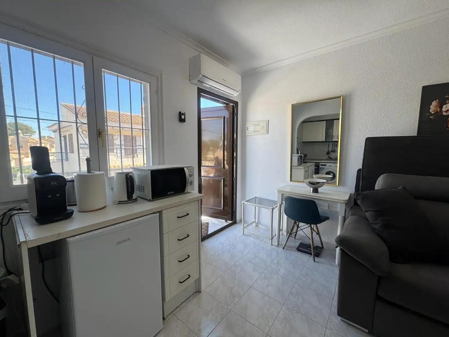 Dormitori de Casa o xalet en venda en Torrevieja amb Aire condicionat, Terrassa i Moblat
