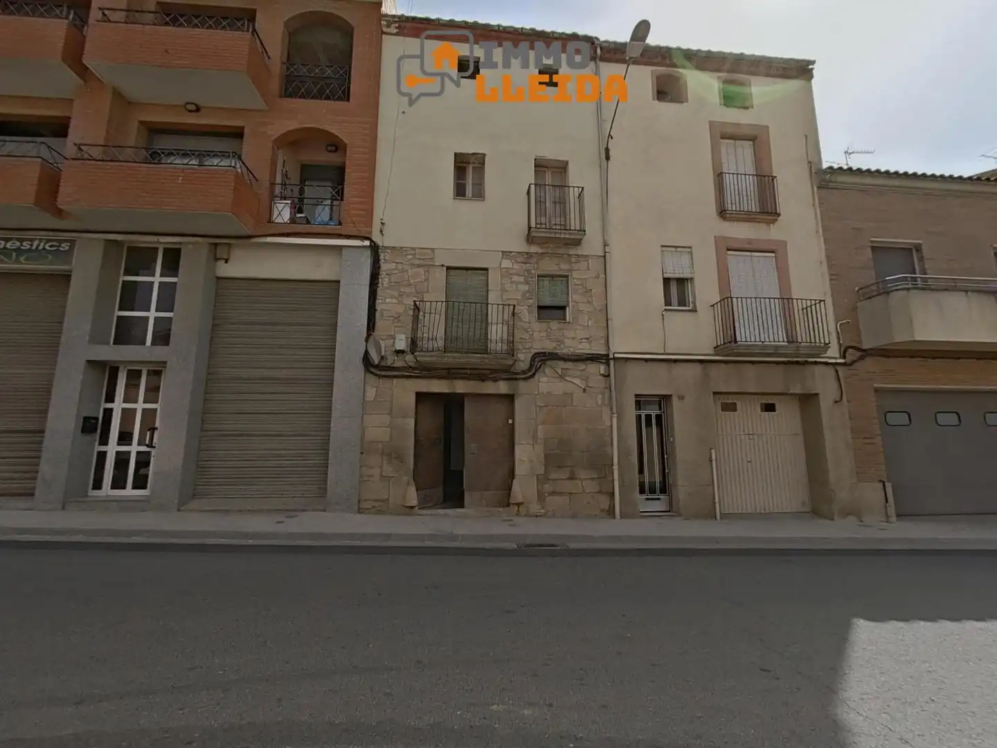 Vista exterior de Casa adosada en venta en Bellpuig con Jardín privado, Terraza y Trastero