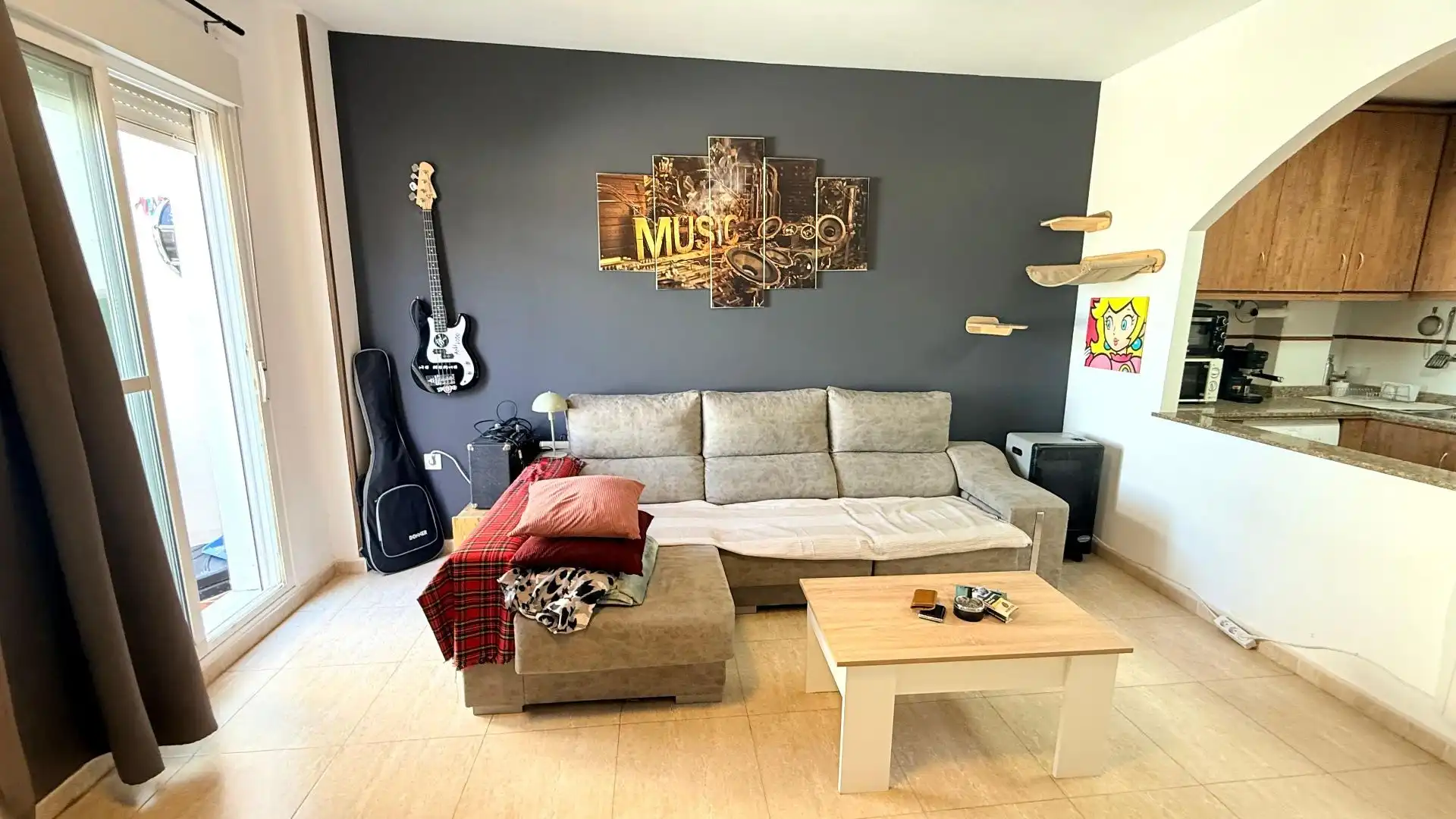 Wohnzimmer von Dachboden zum Verkauf in Fines