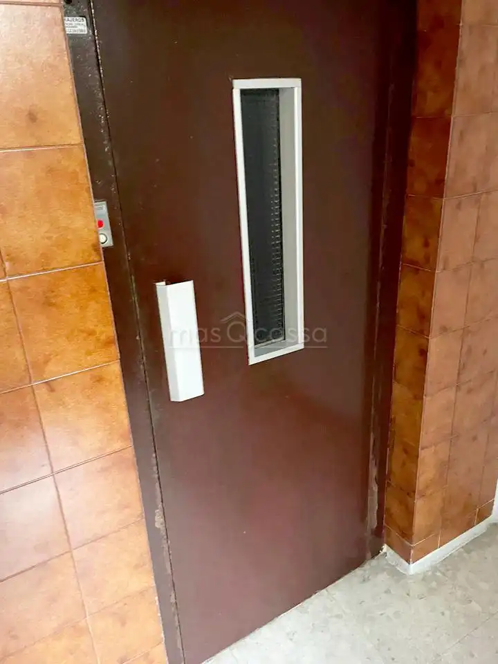 Flat for rent in Calle Gibraltar, San José - San Bernardo