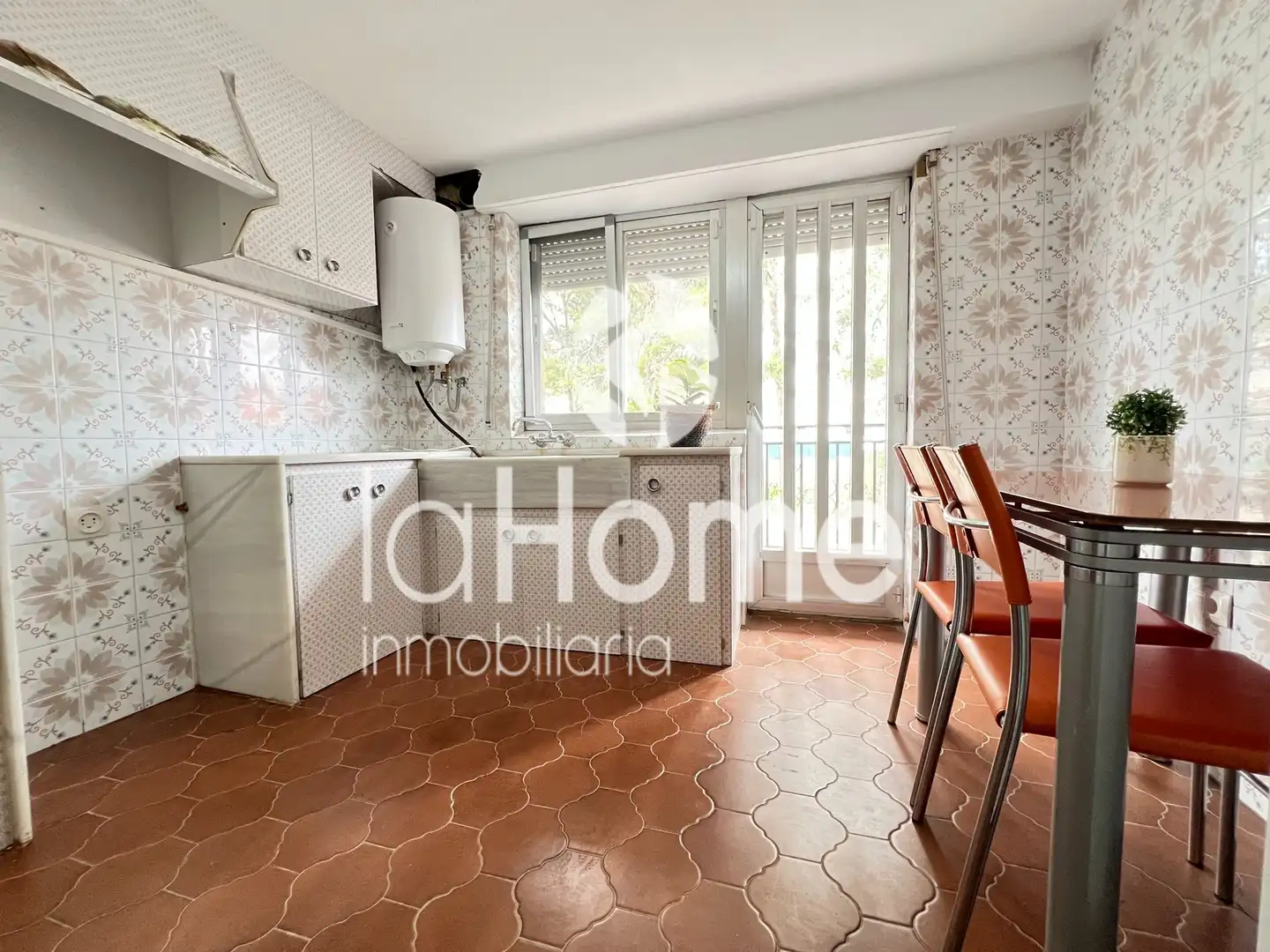 Cuina de Casa o xalet en venda en Paterna amb Aire condicionat, Jardí privat i Terrassa