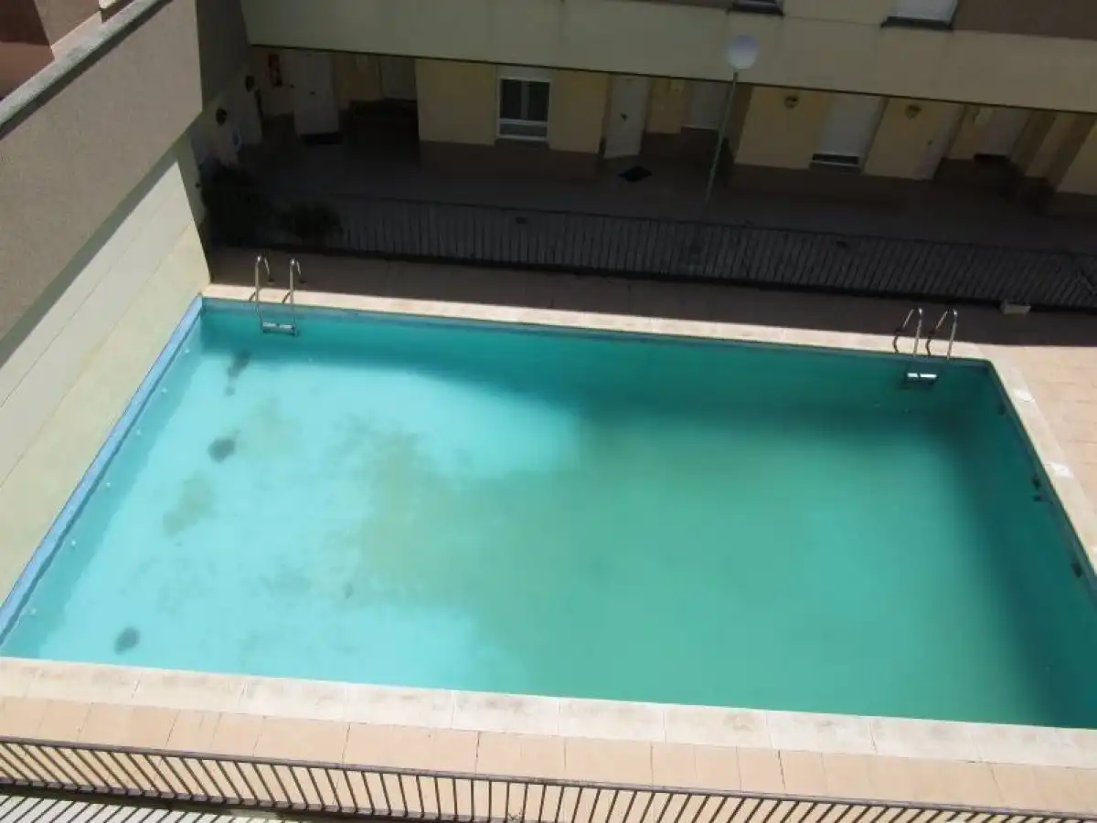 Piscina de Casa adosada en venta en Pelabravo con Calefacción, Terraza y Piscina comunitaria