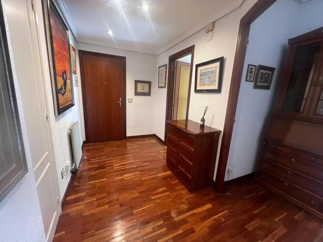 Wohnung zum Verkauf in Vitoria - Gasteiz mit Heizung, Abstellraum und Möbliert