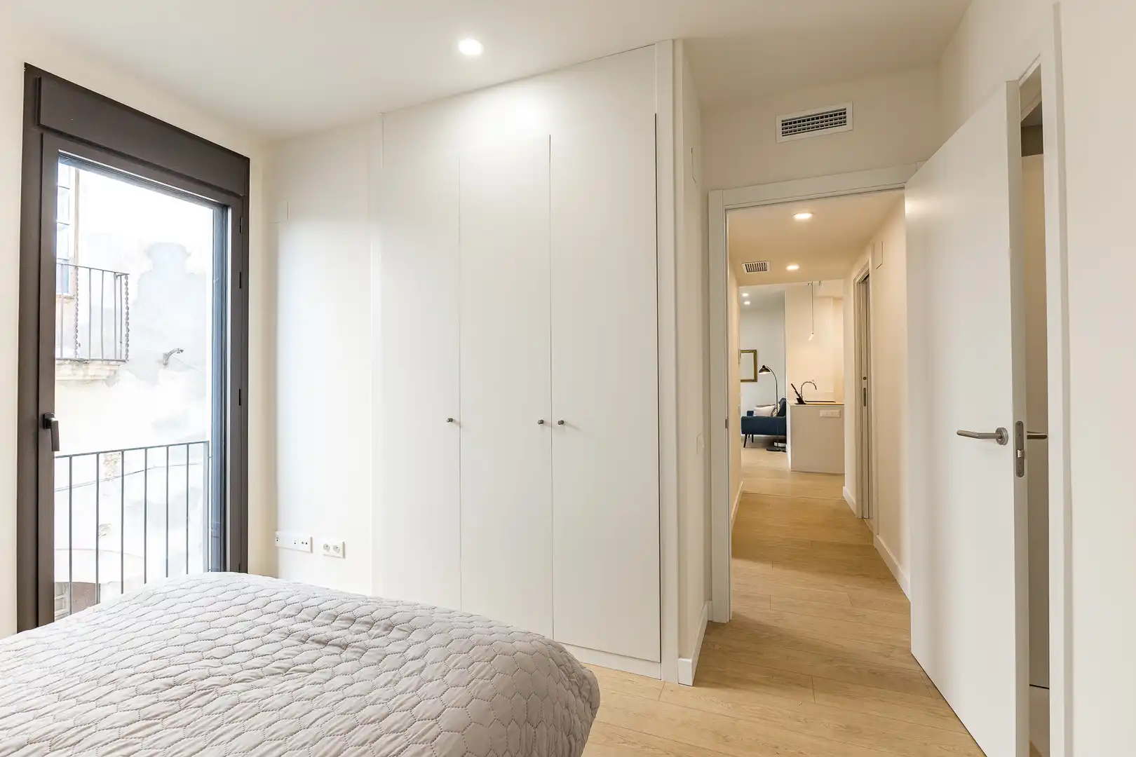 Bedroom of Apartments for sale in Vilanova i la Geltrú  with Air Conditioner, Heating and Storage room