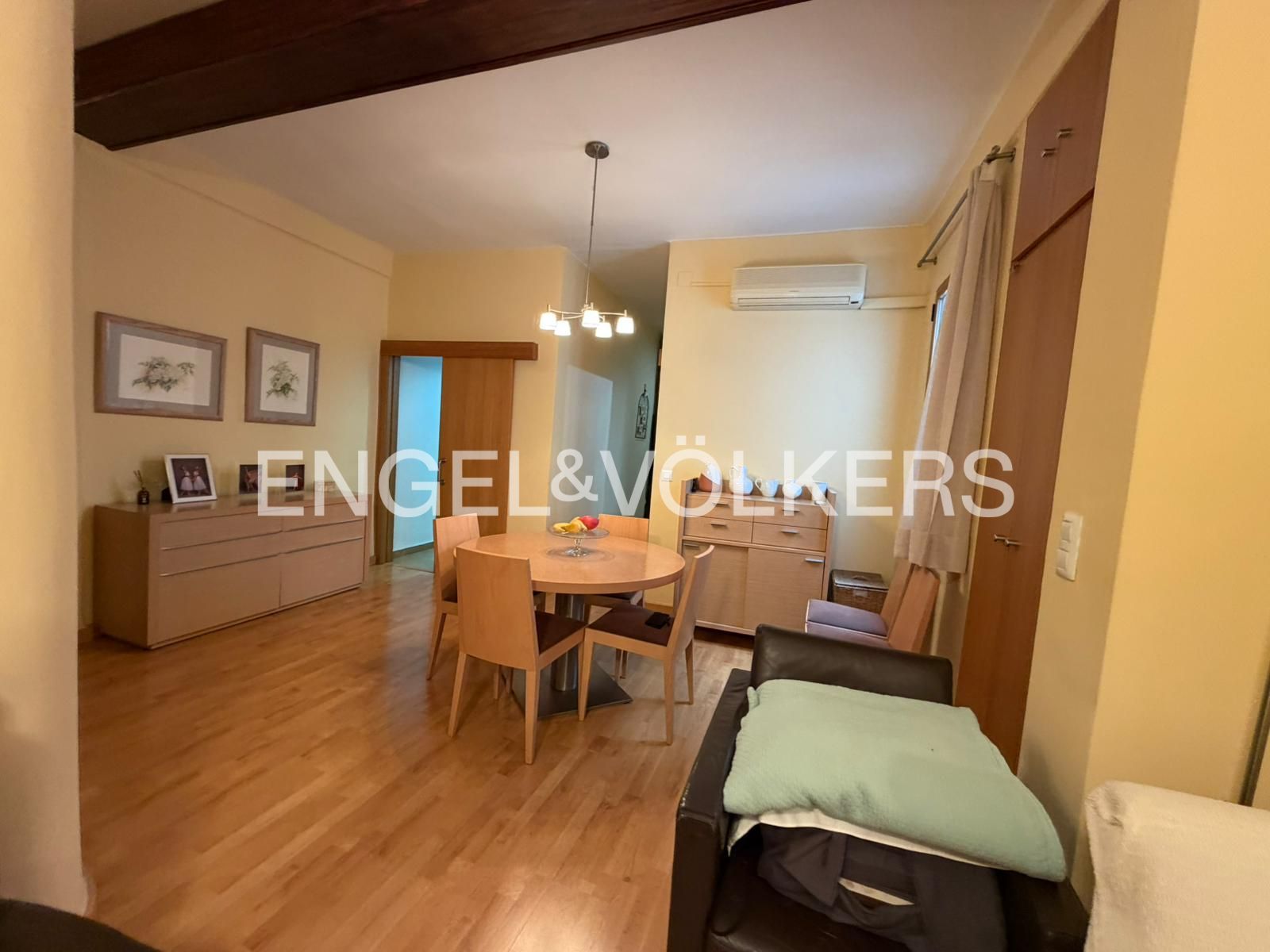 Dining room of Flat for rent in  Valencia Capital  with Air Conditioner, Heating and Parquet flooring